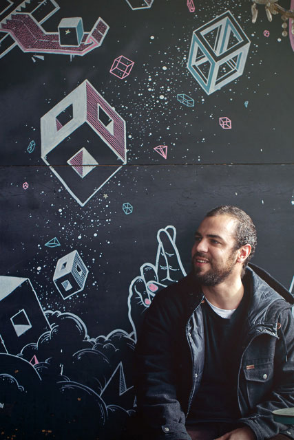 Portraitaufnahme von Illustrator Philipp Katzenberger